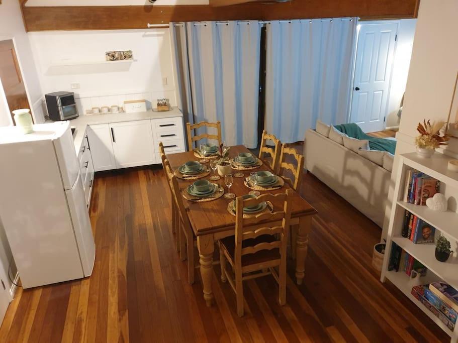 Location, Location, Location! Apartment *